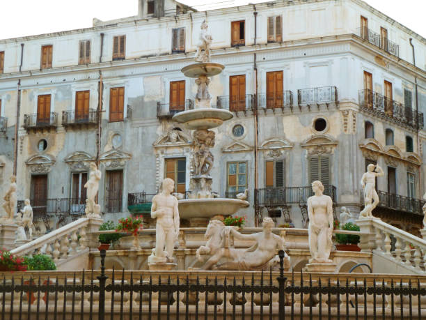 istock Fontana Pretoria, Palermo 697050970