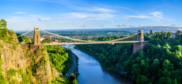 istock Bristol suspension bridge at sunset 697083872