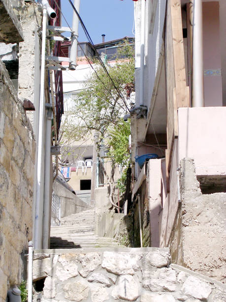 istock Galilee Pkiin street 2004 697096090