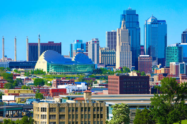 panorama de kansas city, missouri - centre de spectacles photos et images de collection