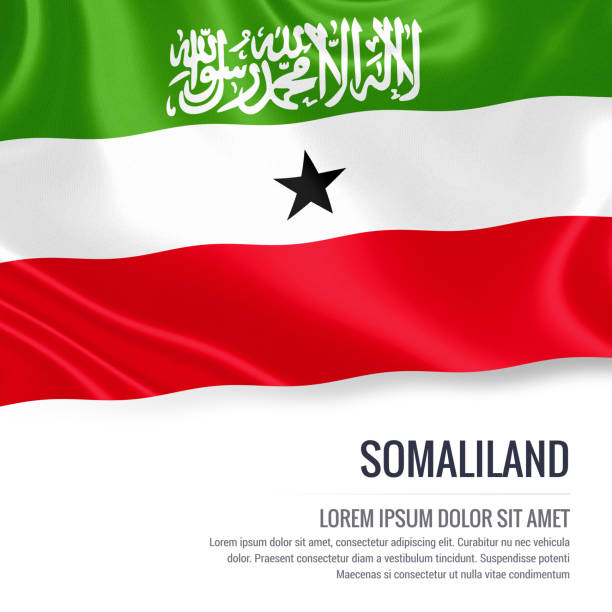 флаг сомалиленда. шелковистый флаг сомалиленда, развевающийся на изолированном белом фоне с белой текстовой областью для вашего рекламног - somalia flag isolated on white grunge стоковые фото и изображения
