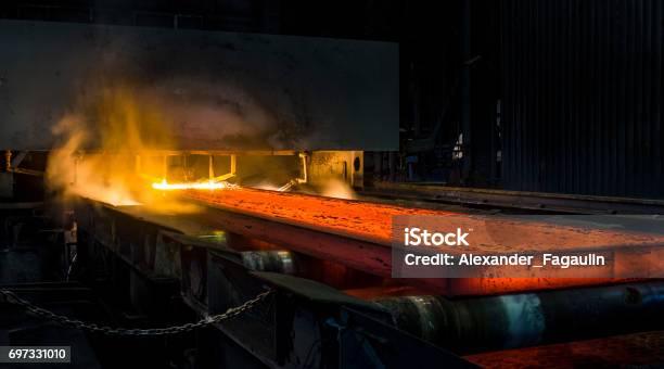 Foto de Ferro E Aço e mais fotos de stock de Metarlúgica - Metarlúgica, Metalurgia, Calor