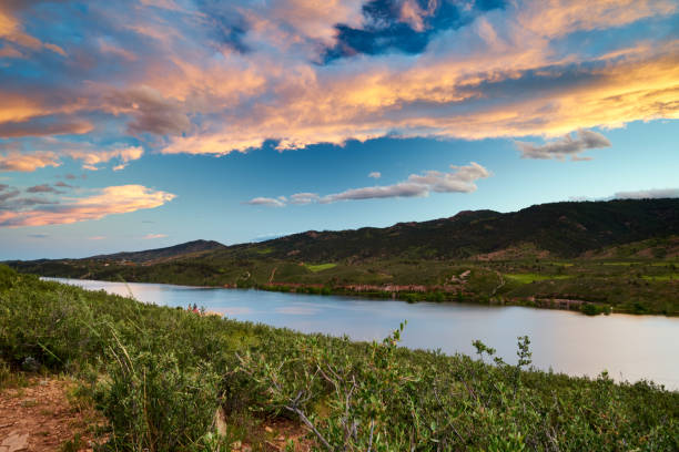 finden sie das horsetooth reservoir - fort collins reservoir lake water stock-fotos und bilder