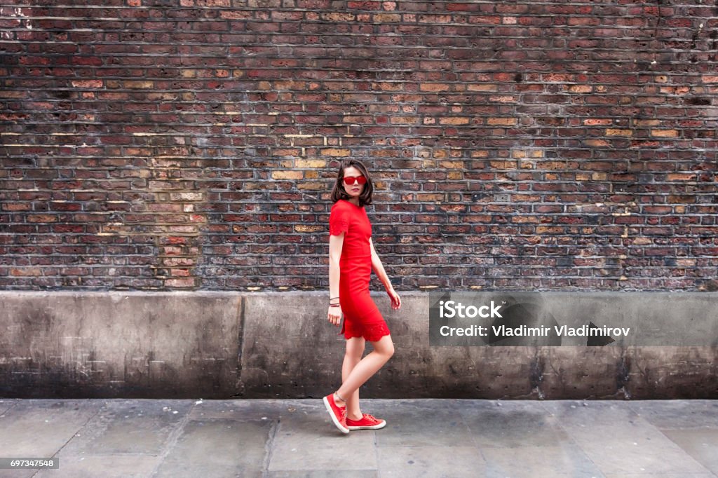 Frau im roten Kleid - Lizenzfrei Frauen Stock-Foto