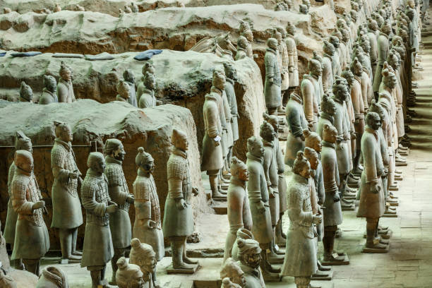 qin shihuang 테라코타 전사, 동상, 테라코타 군인, 서 안, 중국-동남 아시아 - terracotta soldiers xian terracotta tomb 뉴스 사진 이미지