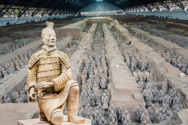 qin shihuang terracota guerreiros, estátua, terracota soldados, xi ' an, china - ásia oriental - asia religion statue chinese culture - fotografias e filmes do acervo