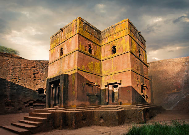 The Church of Saint George in Lalibela Rock-hewn Saint George church in Lalibela, northern Ethiopia monastery photos stock pictures, royalty-free photos & images