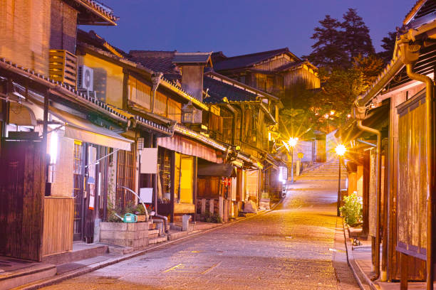 istock Ninen saka of Kyoto night 697534908