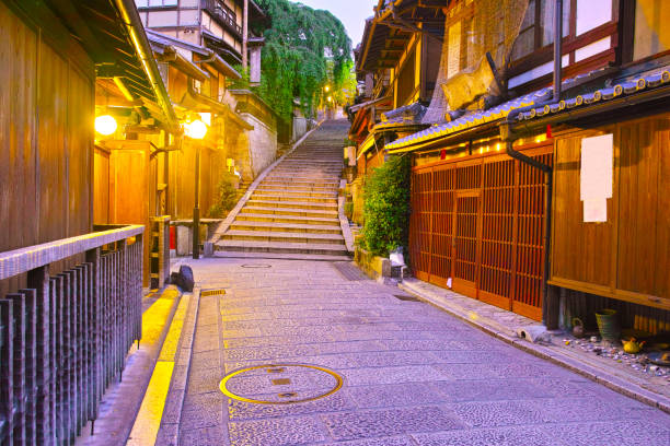 istock Three year slope of Kyoto night 697535336