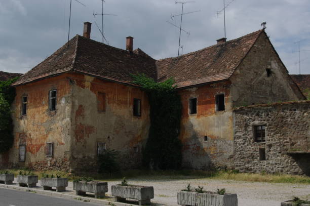 istock Abandoned House in Ruins 697622996