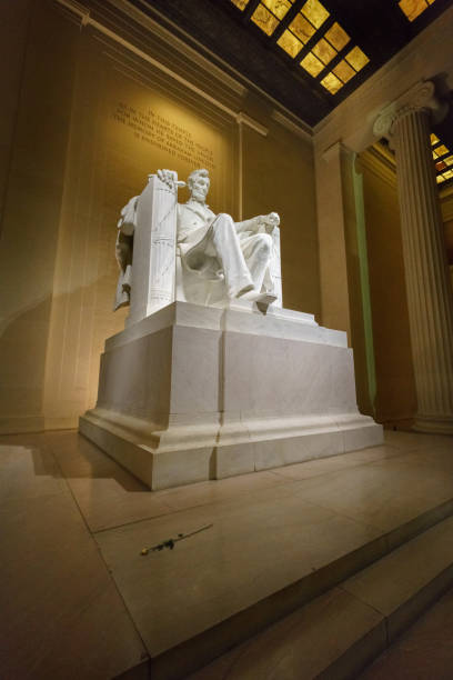istock view of washington dc usb in the fall 697750052