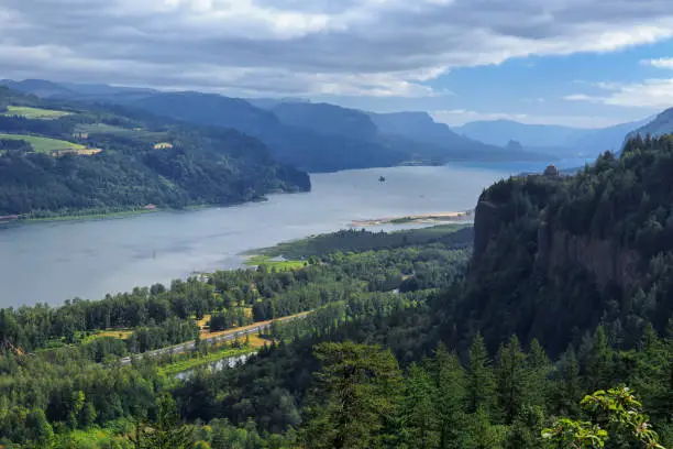 View of the Columbia River Gorge along the Oregon-Washington border