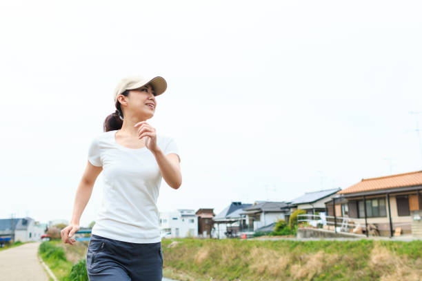 istock Women who are jogging 697838164
