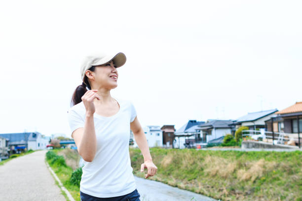 istock Women who are jogging 697845682