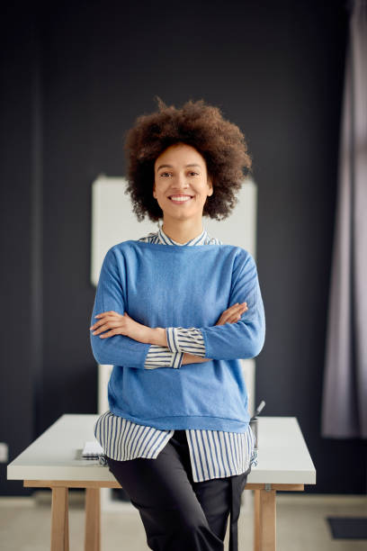 istock Business people in modern office 697884288