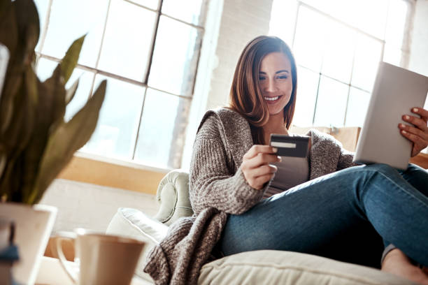istock Shopping online is just so convenient 697888144