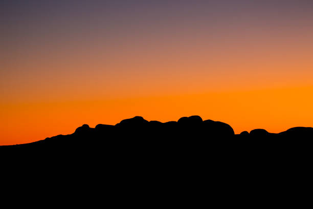 the olgas at sunset - olgas 뉴스 사진 이미지