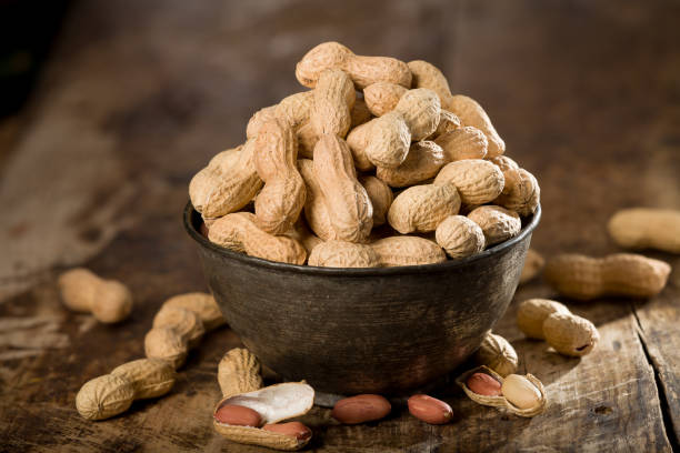 peanut - peanut food snack healthy eating imagens e fotografias de stock