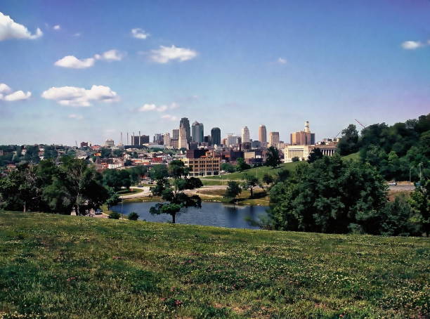 istock Kansas City Skyline 698211502