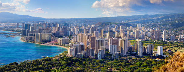 istock Spectacular view of Honolulu city, Oahu 698291116