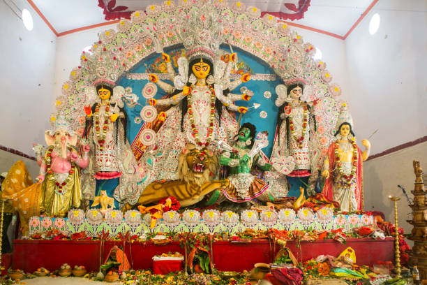 istock Worshipping to Goddess Durga 698451288