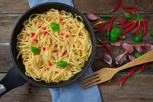istock Spicy noodles with garlic 698621146
