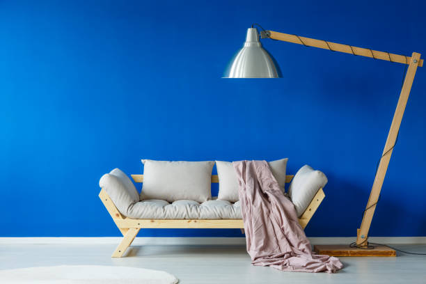 istock Room with carpet and lamp 698690506