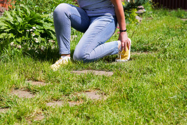 istock damaged leg muscles women 698740618