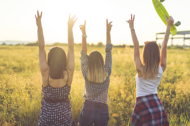 istock Girl friendship 698793510