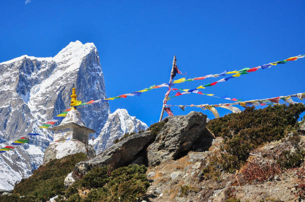 istock stupa amadablam summit from everest trek 698815314