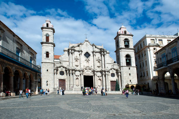 istock Cathedral Square in Havana, Cuba 698903138
