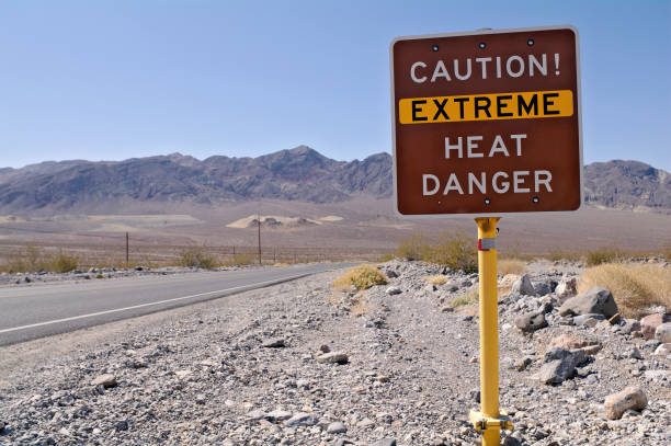 istock Dangerous Heat Warning Sign 698956544