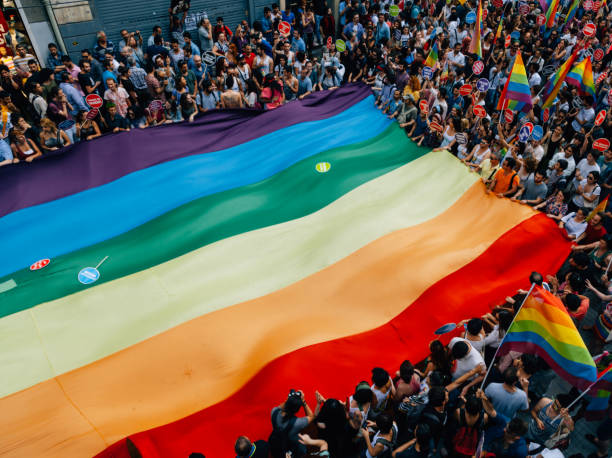 gay pride istanbul - protest turkey istanbul europe imagens e fotografias de stock