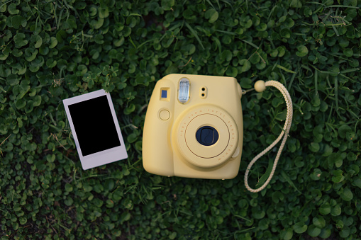 Instant camera with print