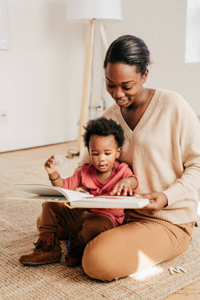 istock Time for reading to your toddler 699499270
