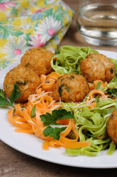 istock Spaghetti with cheese and meatballs 699974694