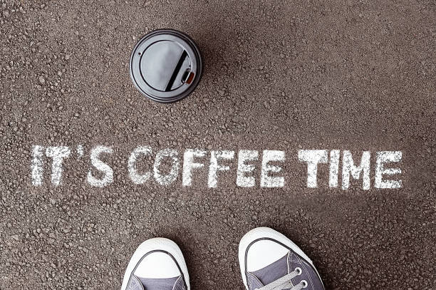 istock Chalk paint of words - IT'S COFFEE TIME 700216104
