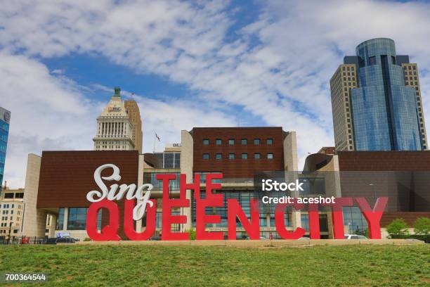Sing The Queen City 3d Art In Cincinnati Stock Photo - Download Image Now - Cincinnati, Ohio, Downtown District