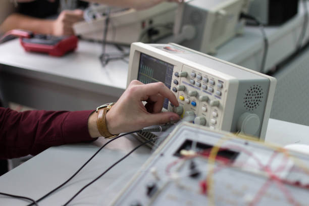 oscyloskop - oscilloscope electronics industry sine wave instrumentation zdjęcia i obrazy z banku zdjęć