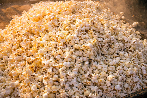 istock Freshly made popcorn in the streets in India 700566172