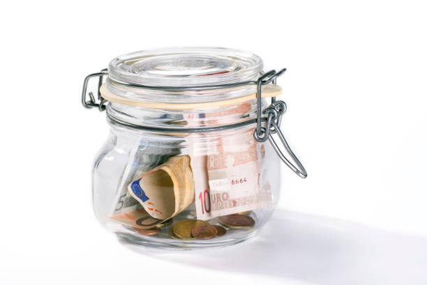 istock Symbol photo savings 700709988