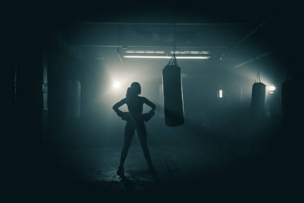 portrait of an athlete - fighting stance imagens e fotografias de stock