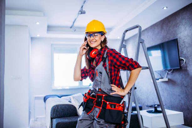 istock Maintenance worker talking on the phone 700833136