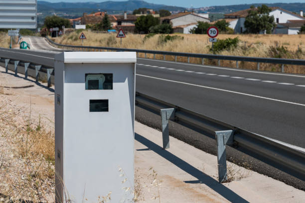 スペイン、バルセロナ県の道路速度管制レーダー - 電波探知機 ストックフォトと画像