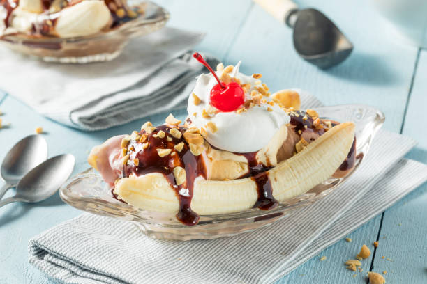 istock Sweet Homemade Banana Split Sundae 701080676