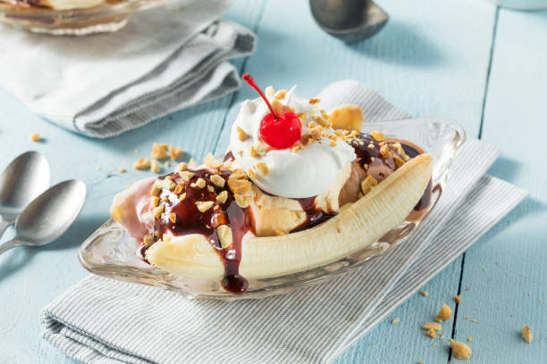 istock Sweet Homemade Banana Split Sundae 701084956