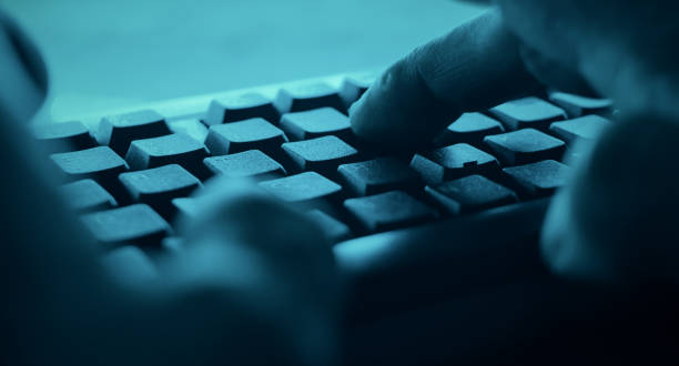 pov-cyber-hacker-attacken - computer key key computer keyboard network security stock-fotos und bilder