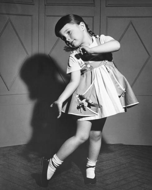 Vestidos Cortos Para Niñas - Banco de fotos e imágenes de stock - iStock Vestidos Cortos Para Niñas - Banco de fotos e imágenes de stock - iStock