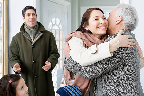 zjazd rodzinny - home interior arrival father family zdjęcia i obrazy z banku zdjęć