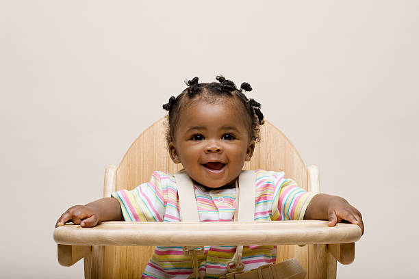 bebê feliz - high chair - fotografias e filmes do acervo